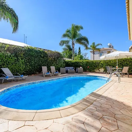 Villa Oscar Protaras