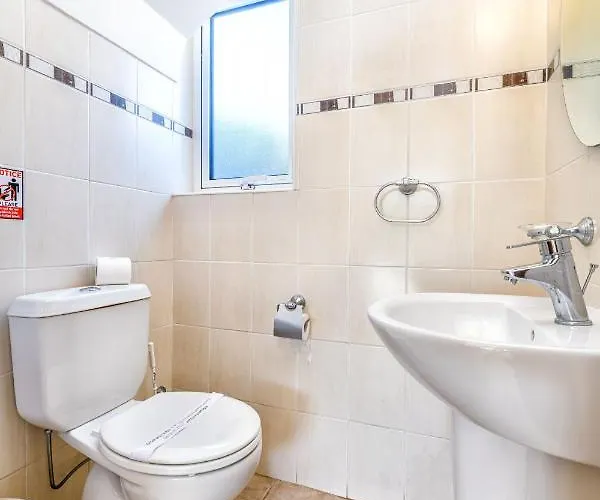 Villa Oscar Protaras